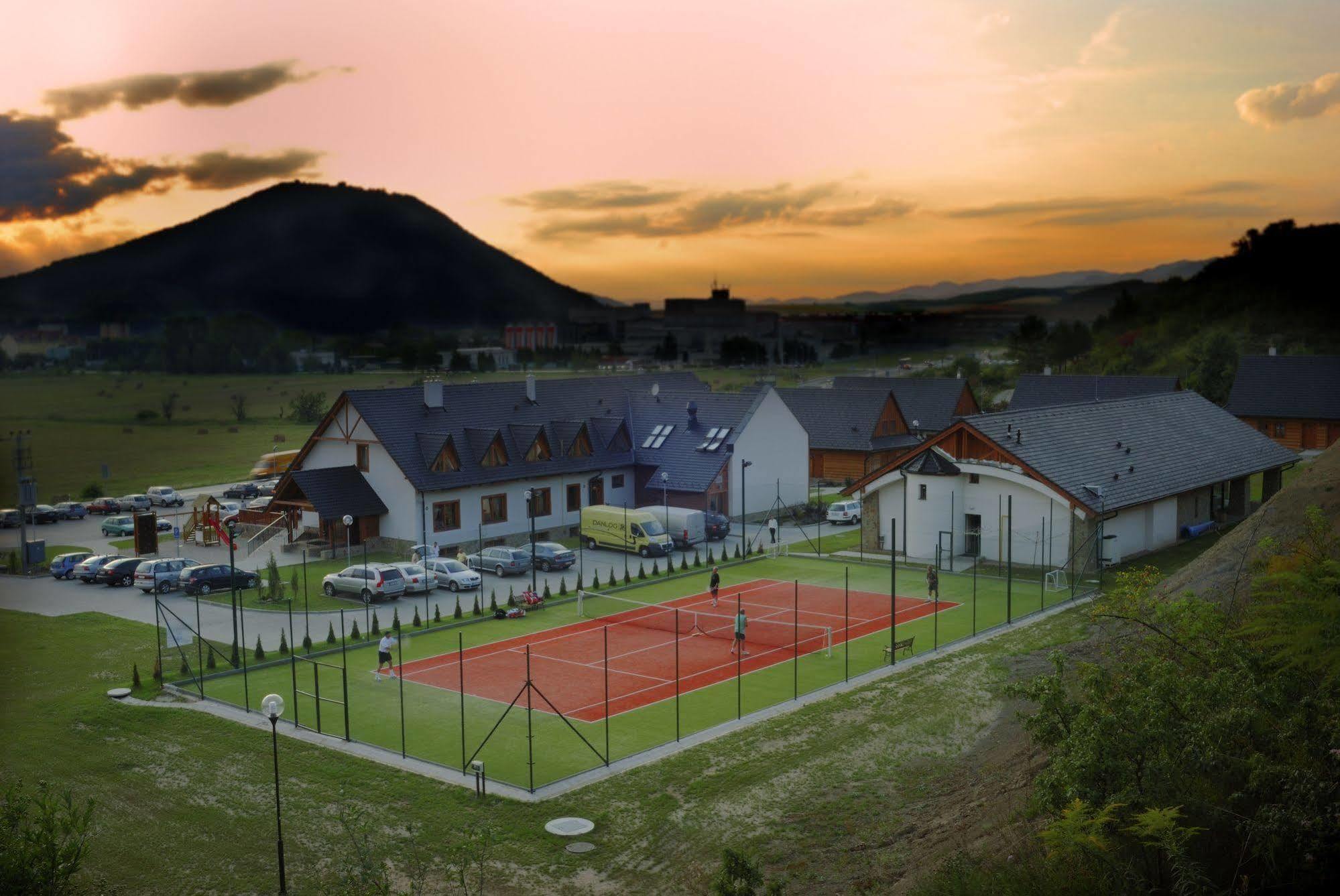 Wellness Pension & Salas Saris Park 프레쇼브 외부 사진